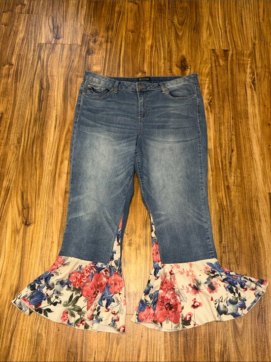 Versona Denim - Versona women 33 XL 16 Blue Jeans boho cream floral flounce flare hem ankle crop
